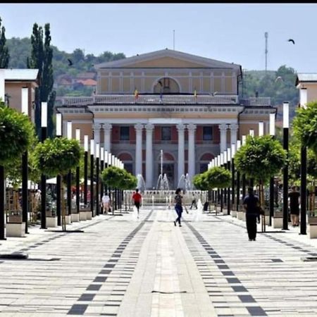 Very Good Location Hunedoara Esterno foto