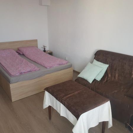 Very Good Location Hunedoara Esterno foto