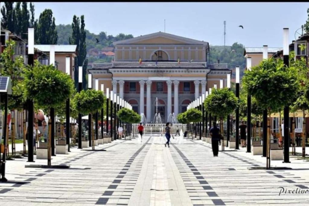 Very Good Location Hunedoara Esterno foto